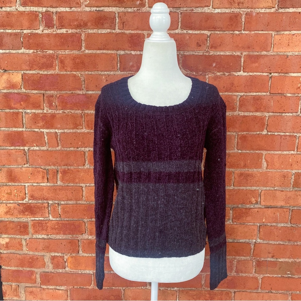 vintage skater sweater